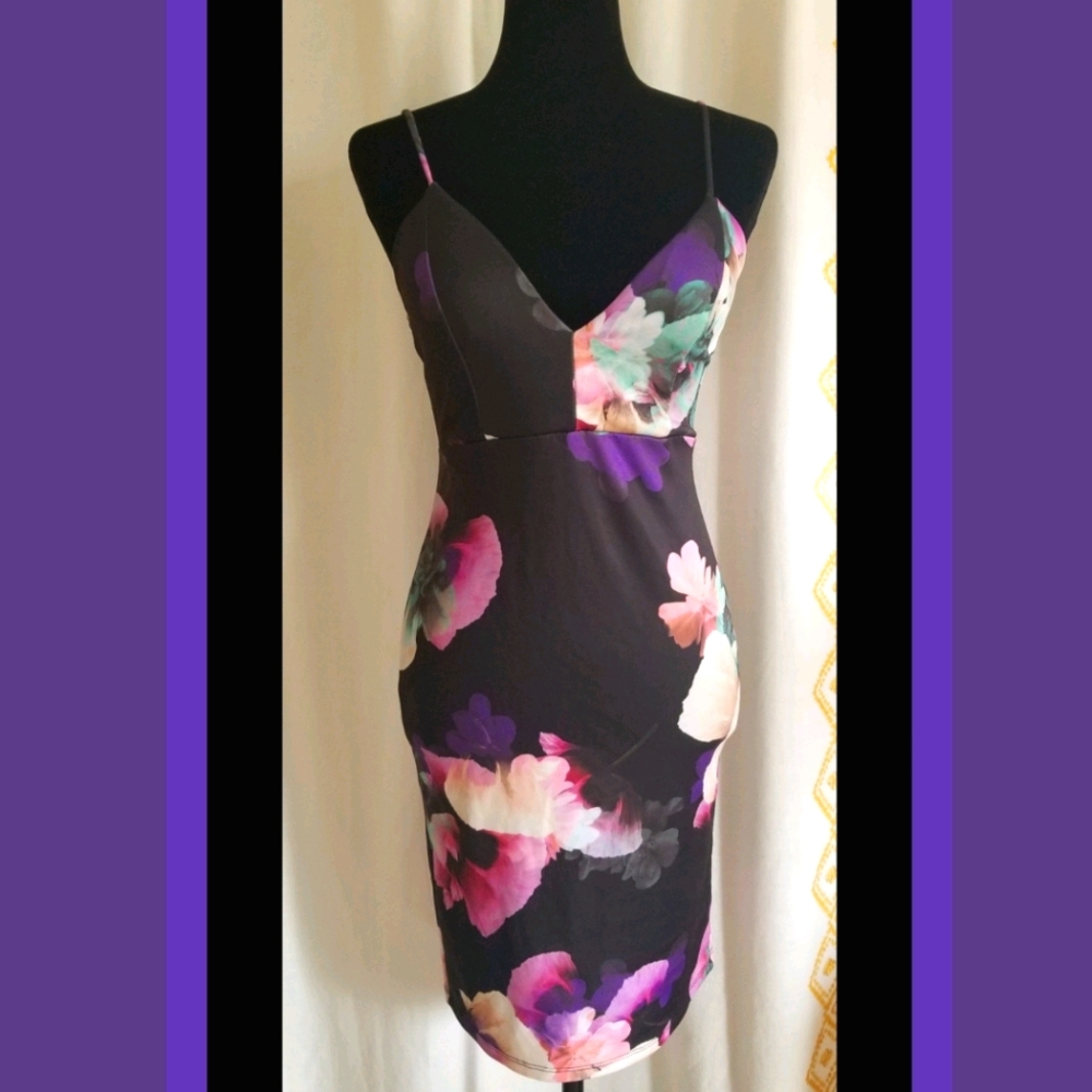 TRAC Floral Fitted Dress